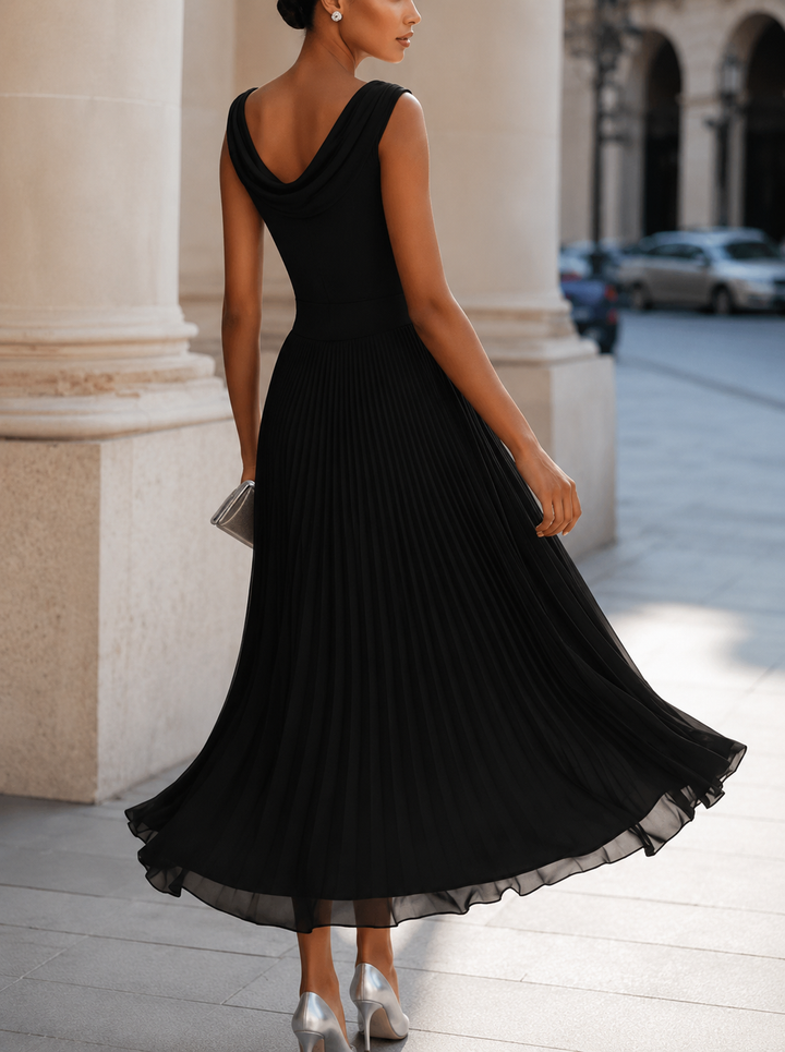 Iselle | Pleated Midi Dress