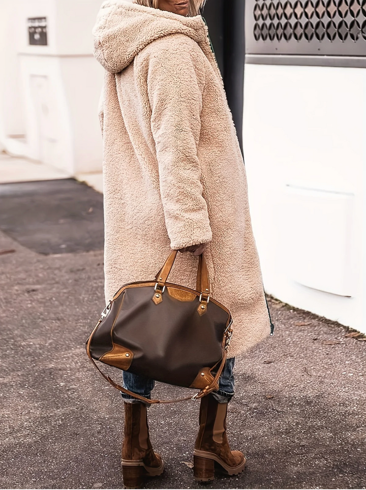 Tânia - Warm Reversible Cape