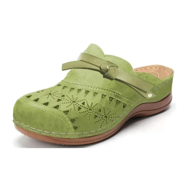 Lya clogs detail