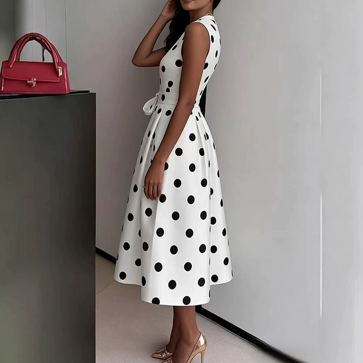 Dotty – Polka Dot V-Neck Dress