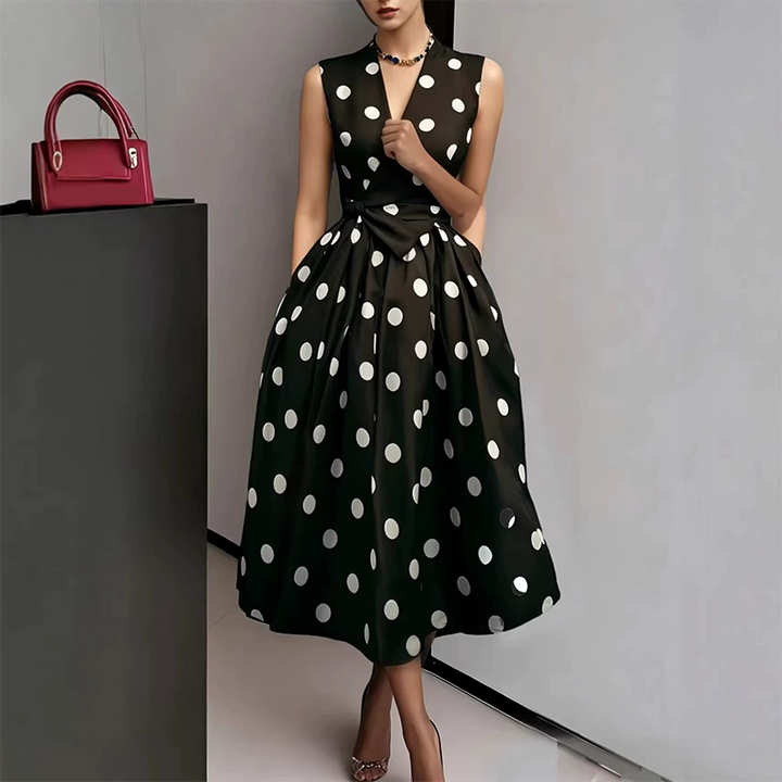 Dotty – Polka Dot V-Neck Dress